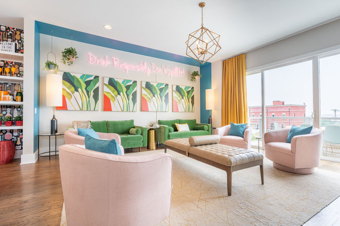 Nashville Ladies Lounge: Stylish Townhouse Near Downtown image 19