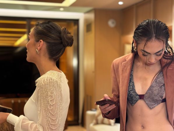 Glam To Go: On-Site Hair & Makeup Experience image 44