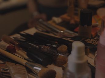 Glam To Go: On-Site Hair & Makeup Experience image 32