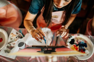 Nashville Paint and Sip with Male Model Hosts for Bachelorettes image 59