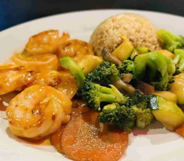 Private Hibachi Dining Experience: Fun, Food & Entertainment image 4