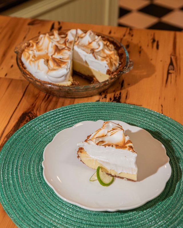 Interactive Key Lime Pie Making Group Experience image 3