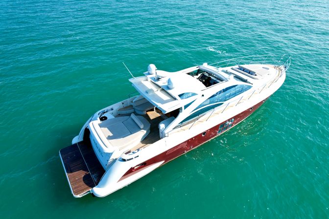 Private Skyline Cruise: Chicago’s Most Luxurious Yacht Experience image 6