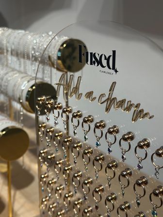 Permanent Jewelry & Tooth Gem Bar image 7