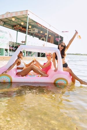 Charleston's Cutest Private Bachelorette Boat! image 42