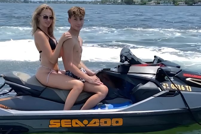South Beach (2 person) 1-Hour JetSki Rental with Gas Included + Free Pontoon Boat Ride image 4