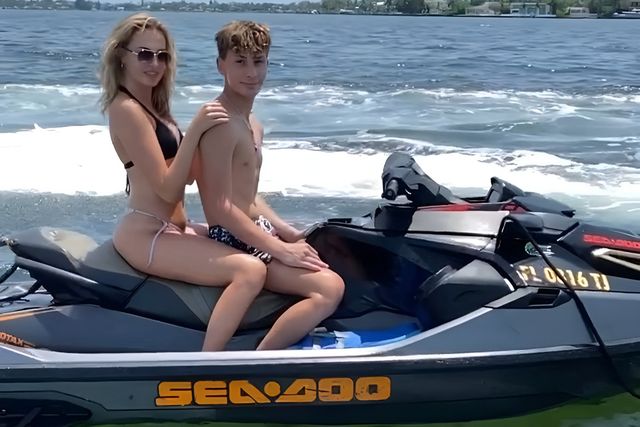 South Beach (2 person) 1-Hour JetSki Rental with Gas Included + Free Pontoon Boat Ride image 4
