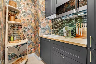 Emerald Wave Beachfront Estate: 10 Bedrooms with Pool & Private Beach Access image 33