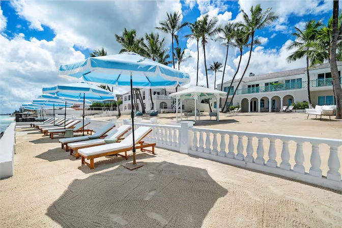 Emerald Wave Beachfront Estate: 10 Bedrooms with Pool & Private Beach Access image 21