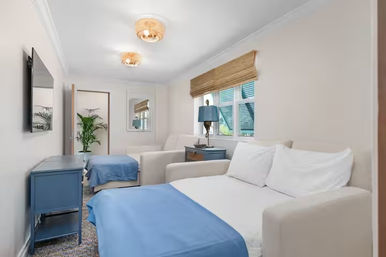 Emerald Wave Beachfront Estate: 10 Bedrooms with Pool & Private Beach Access image 10