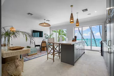 Emerald Wave Beachfront Estate: 10 Bedrooms with Pool & Private Beach Access image 29