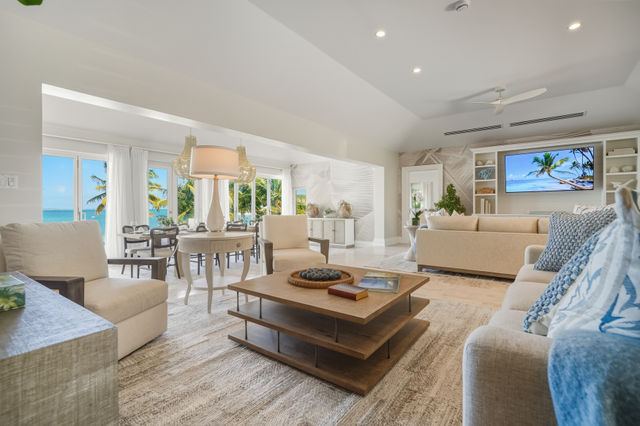 Ocean Palms: Private Beach + Pool Estate, 5BR, Sleeps 12+ image 3