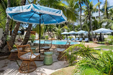 Emerald Wave Beachfront Estate: 10 Bedrooms with Pool & Private Beach Access image 5