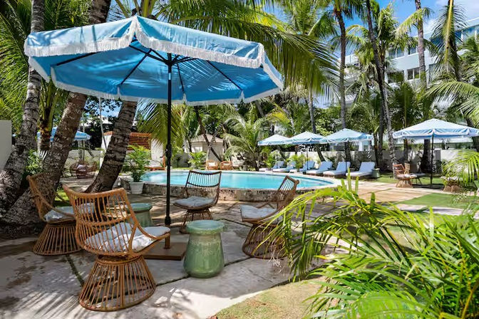 Emerald Wave Beachfront Estate: 10 Bedrooms with Pool & Private Beach Access image 5