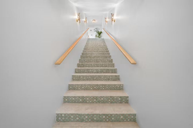 Emerald Wave Beachfront Estate: 10 Bedrooms with Pool & Private Beach Access image 30