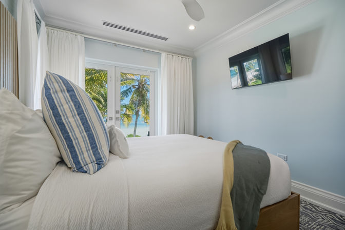 Ocean Palms: Private Beach + Pool Estate, 5BR, Sleeps 12+ image 17