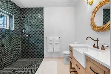 Emerald Wave Beachfront Estate: 10 Bedrooms with Pool & Private Beach Access image 36