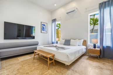 Villa Oasis Nassau: Beachfront, Private Pool + Complementary Car image 35