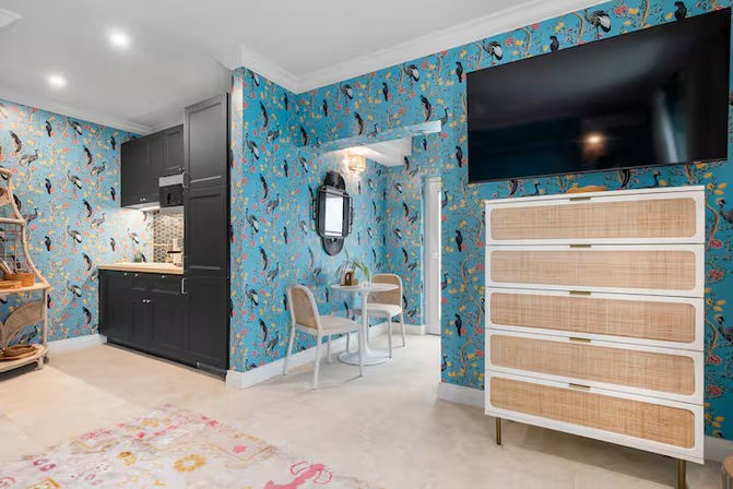 Emerald Wave Beachfront Estate: 10 Bedrooms with Pool & Private Beach Access image 34