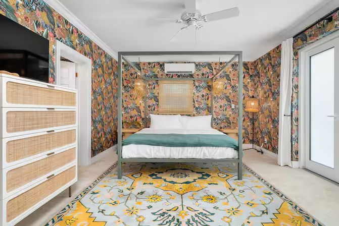 Emerald Wave Beachfront Estate: 10 Bedrooms with Pool & Private Beach Access image 9