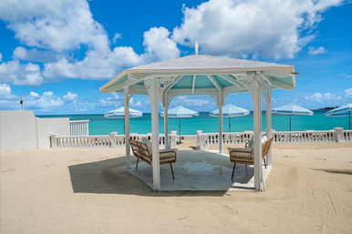 Emerald Wave Beachfront Estate: 10 Bedrooms with Pool & Private Beach Access image 22