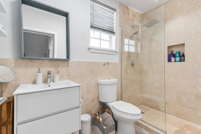 Galleon Bay at Palm Cay: Modern, Spacious Home with Car Included image 16