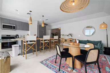 Emerald Wave Beachfront Estate: 10 Bedrooms with Pool & Private Beach Access image 31