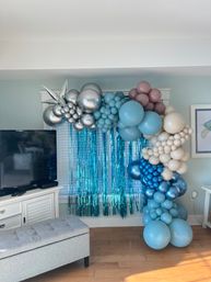Bachelorette party decorations image 2