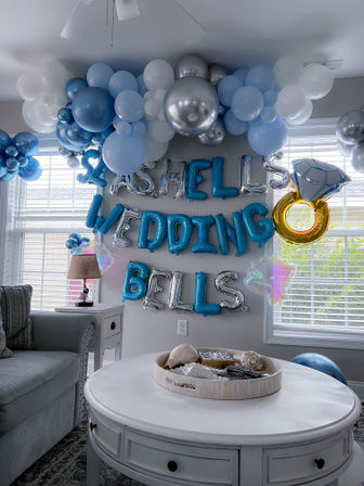 Bachelorette party decorations image 4
