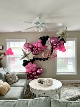 Bachelorette party decorations image 3