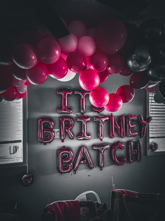 Bachelorette party decorations image 12