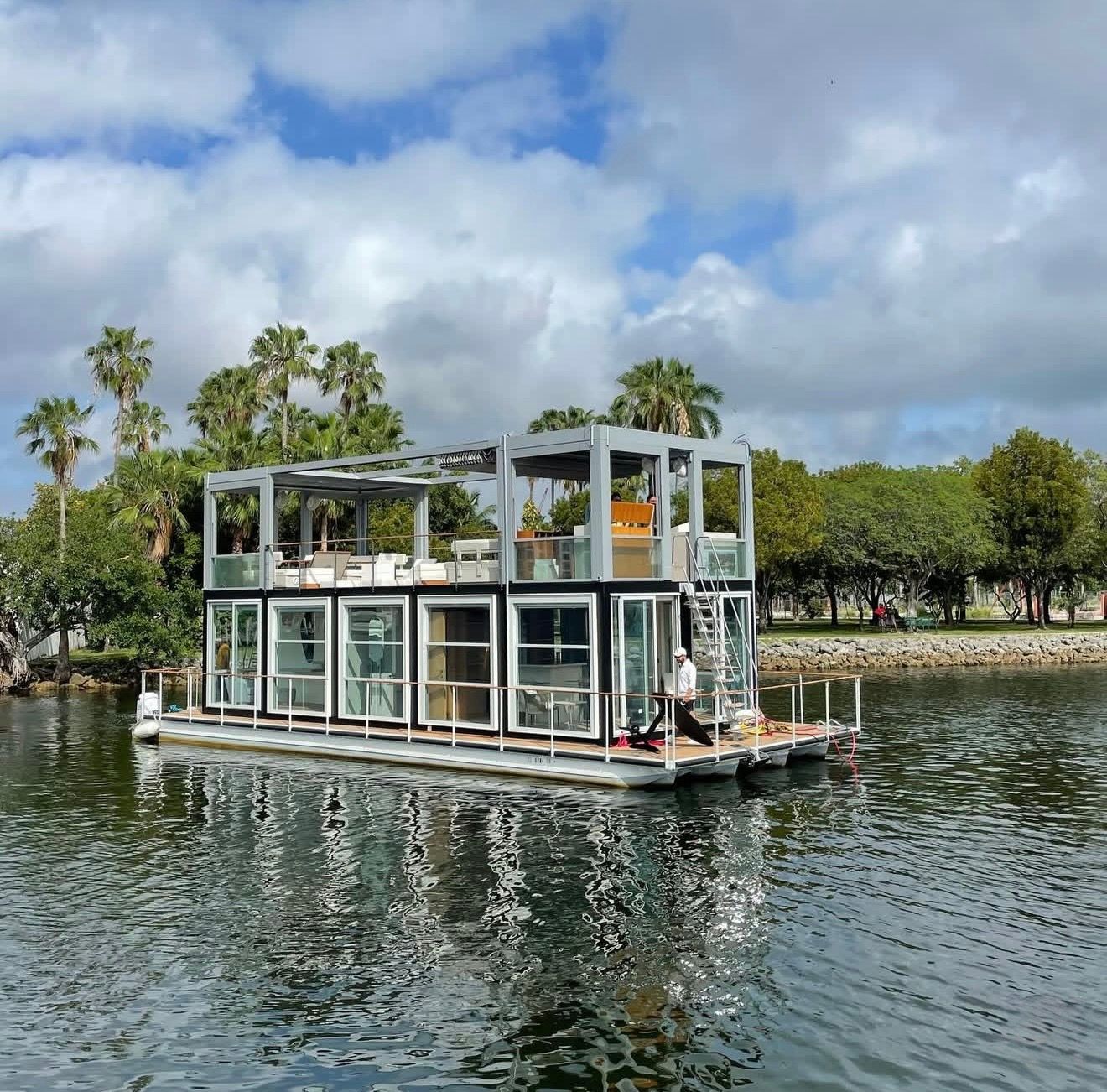 Miami Private Water Villa Floating Luxury for Bachelorettes, Birthdays & More image 4