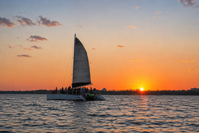 Sunset Sailing Cruise with Open Bar image 8