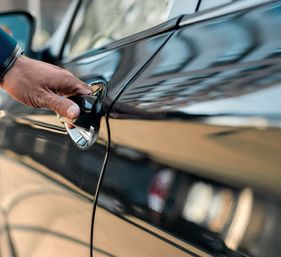 Denver Airport to Vail & Beaver Creek Luxury Private Transfer image 2