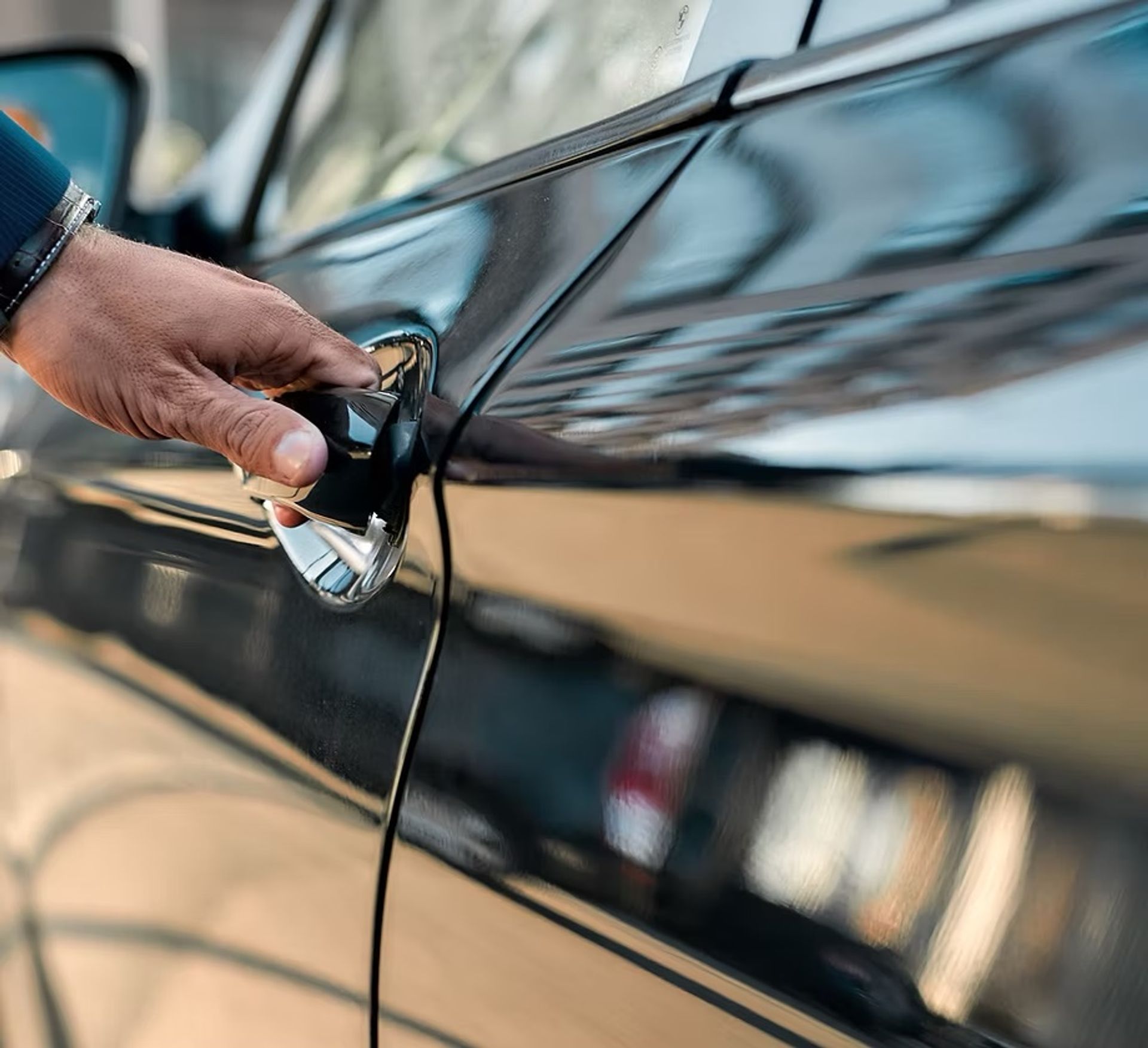 Luxury Airport Transfers to Vail & Beaver Creek from Denver, Eagle & Aspen image 2