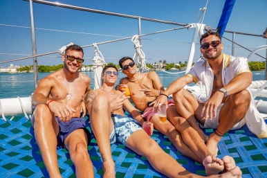 Isla Mujeres Cruise with Beach Club, Snorkel + Open Bar image 3