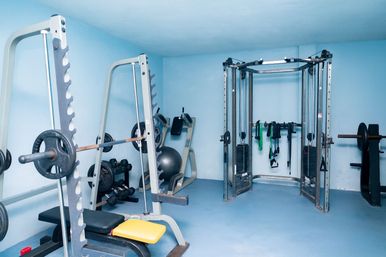 The Rising Sun Villa: Luxury Rental with with Infinity Pool, Hot Tub & City Views image 21