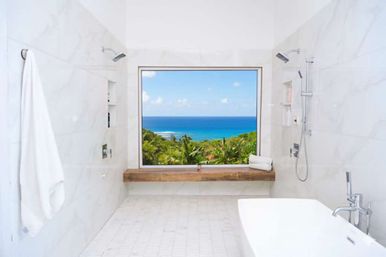 The Rising Sun Villa: Luxury Rental with with Infinity Pool, Hot Tub & City Views image 5