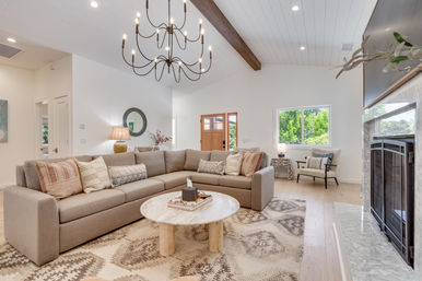 The Broadway Farmhouse: Private Sonoma Getaway on 4 Acres - Pool, Hot Tub, Game Room & Outdoor Kitchen image 124