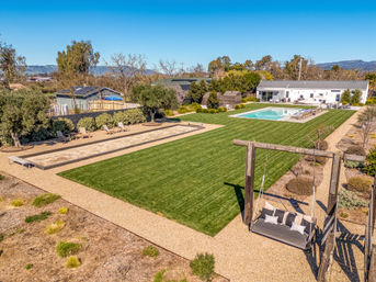 Serene & Relaxing Acacia Farmhouse image 65