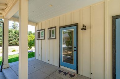 The Broadway Farmhouse: Private Sonoma Getaway on 4 Acres - Pool, Hot Tub, Game Room & Outdoor Kitchen image 30