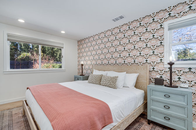 Serene & Relaxing Acacia Farmhouse image 53