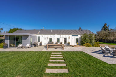 Serene & Relaxing Acacia Farmhouse image 107