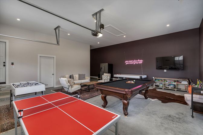 The Broadway Farmhouse: Private Sonoma Getaway on 4 Acres - Pool, Hot Tub, Game Room & Outdoor Kitchen image 165