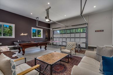 The Broadway Farmhouse: Private Sonoma Getaway on 4 Acres - Pool, Hot Tub, Game Room & Outdoor Kitchen image 162