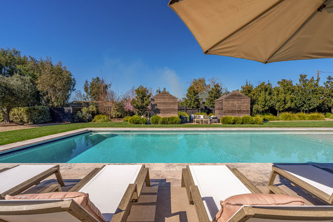 Serene & Relaxing Acacia Farmhouse image 113