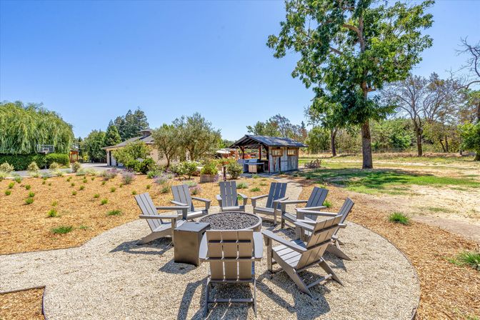 The Broadway Farmhouse: Private Sonoma Getaway on 4 Acres - Pool, Hot Tub, Game Room & Outdoor Kitchen image 84