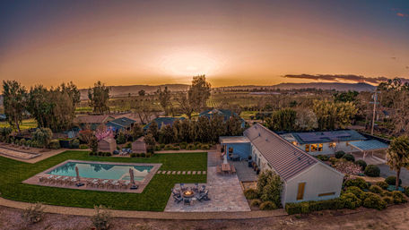 Serene & Relaxing Acacia Farmhouse image 130