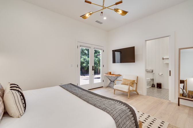 The Broadway Farmhouse: Private Sonoma Getaway on 4 Acres - Pool, Hot Tub, Game Room & Outdoor Kitchen image 77