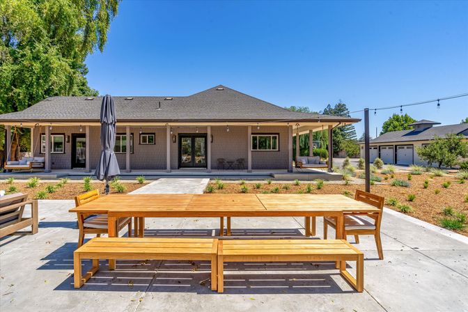 The Broadway Farmhouse: Private Sonoma Getaway on 4 Acres - Pool, Hot Tub, Game Room & Outdoor Kitchen image 75